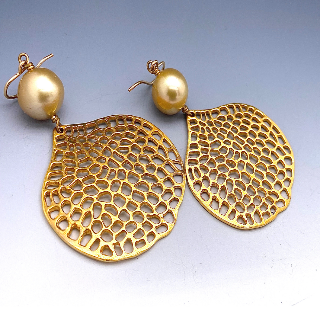 Golden South Sea Pearl Honeycomb Earrings